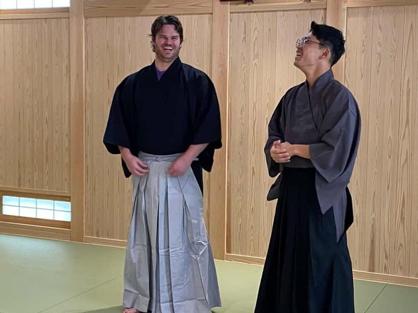 Tokyo Asakusa : Samurai School, Become a Samurai Warrior - The Sword Lesson: Stances, Drawing, Strikes, and Safe Movement