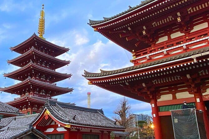 Tokyo Asakusa Temple & Shrine Walking Tour with Local Guide - The 2-hour walking loop: what you’ll actually do