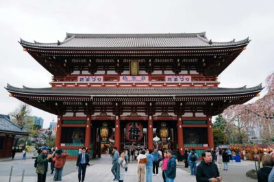 Tokyo: Asakusa & Tokyo’s Oldest Temple Senso-ji Walking Tour - Meeting at 雷門交番 and how the 2-hour format works