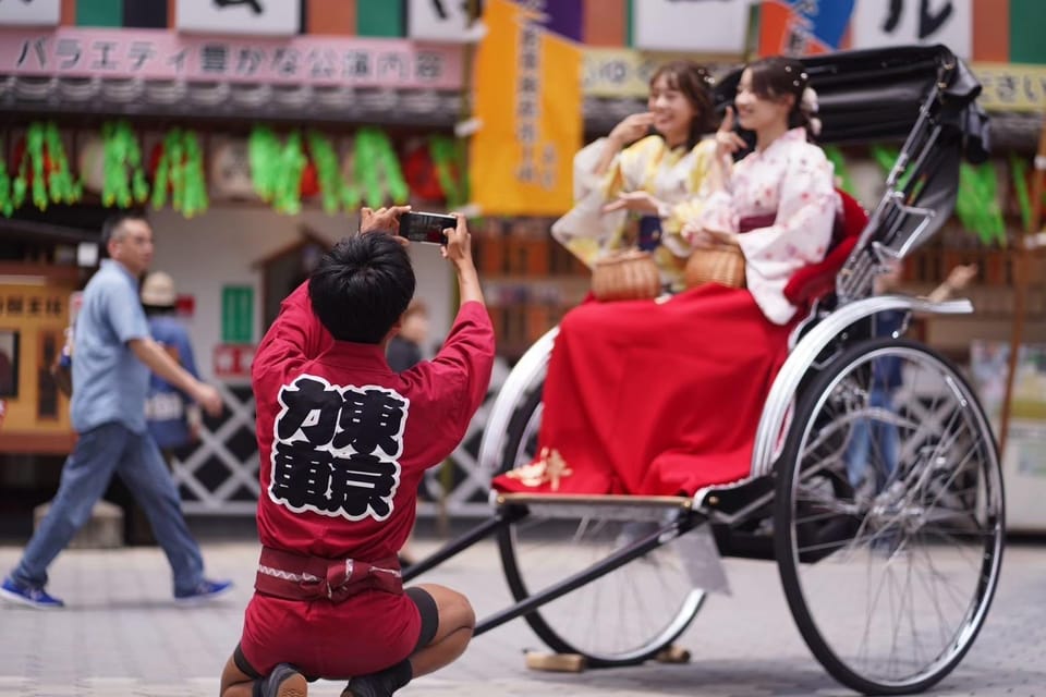 Tokyo: Asakusa tour by rickshaw - A 10-Minute Rickshaw Lift Over Asakusa Streets