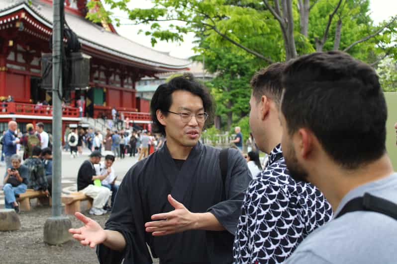 Tokyo: Asakusa Walking Tour with Japanese Comedian - Why this comedian-led walk makes Asakusa click