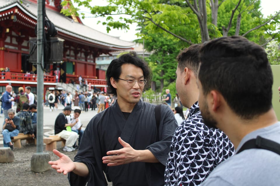 Tokyo: Asakusa Walking Tour with Japanese Comedian - Kaminarimon and Nakamise: how you enter Senso-ji the right way