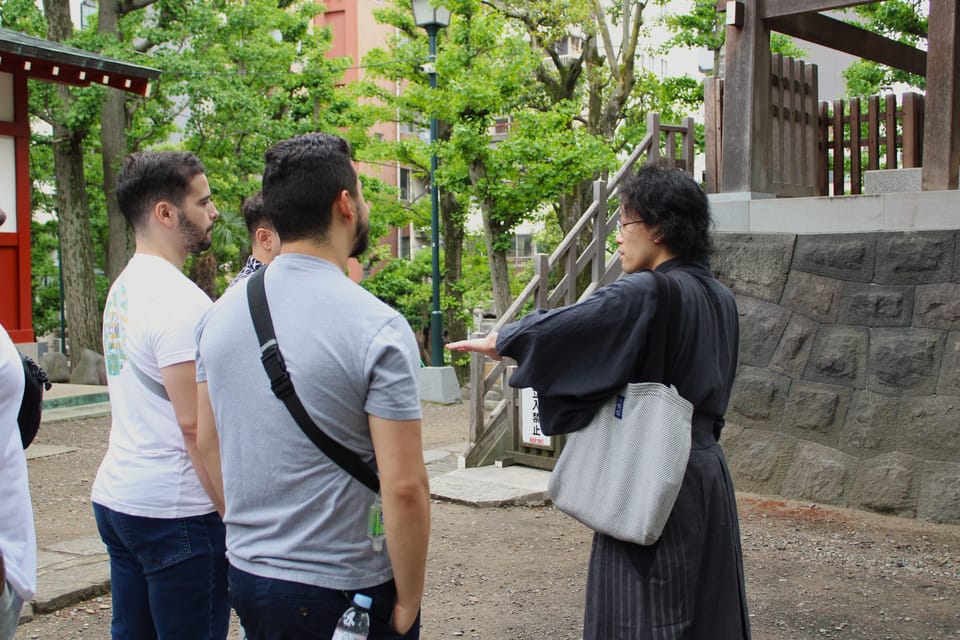 Tokyo: Asakusa Walking Tour with Japanese Comedian - Nitenmon Gate and Asakusa Shrine: where power and origin stories show up