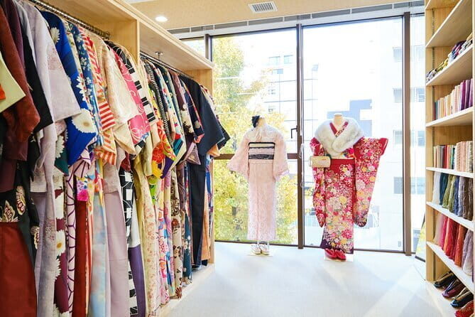 Tokyo Authentic Kimono Rental in Asakusa with Photography Option - Walking around Tokyo in a kimono: what to expect after you’re dressed