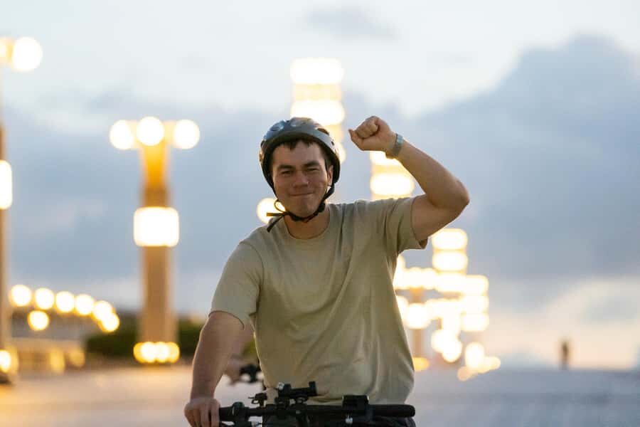 Tokyo Bay Area: Sunset Night View 3h E-bike Guided Bike Tour - Riding Comfort and Photo Opportunities: What the Best Guides Do