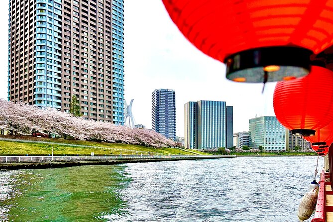 Tokyo Bay Yakatabune Cruise with Traditional JapaneseShow Drinks - Why this yakatabune cruise feels like Tokyo, not a photo stop