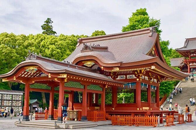 Tokyo: Bus Tour to Kamakura Great Buddha & Enoshima with Pickup - Stop 3: Enoden streetcar experience—views without heavy planning
