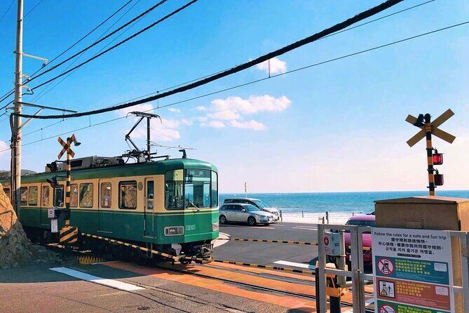 Tokyo: Bus Tour to Kamakura Great Buddha & Enoshima with Pickup - Pickup and the Tokyo Station meeting point: where the day starts