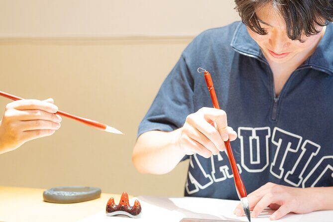Tokyo: Calligraphy Experience at Japanese Room in Shibuya - Etiquette and stroke practice that actually helps
