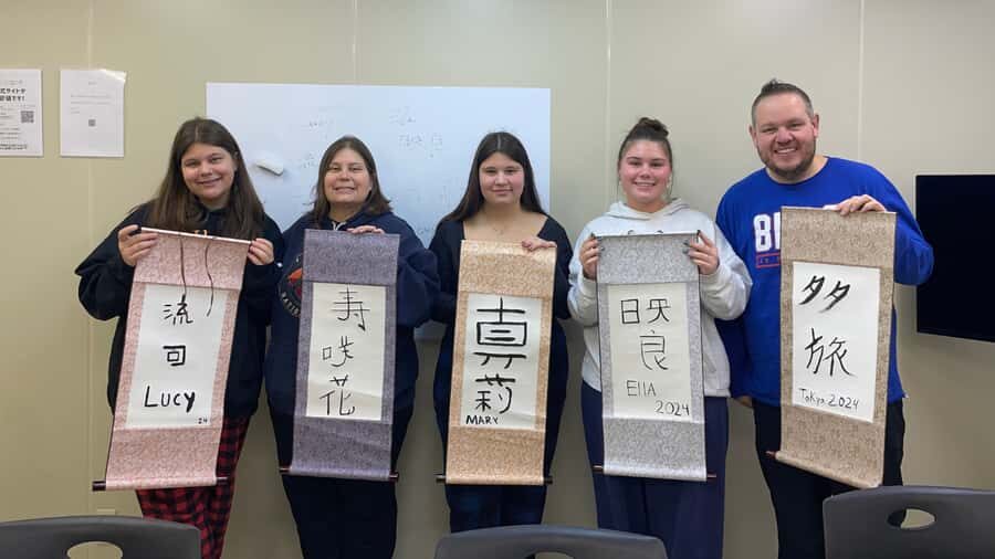 Tokyo：Calligraphy & Zen Mindful Journey+Take Home Memory - From blank page to hanging scroll photo moment