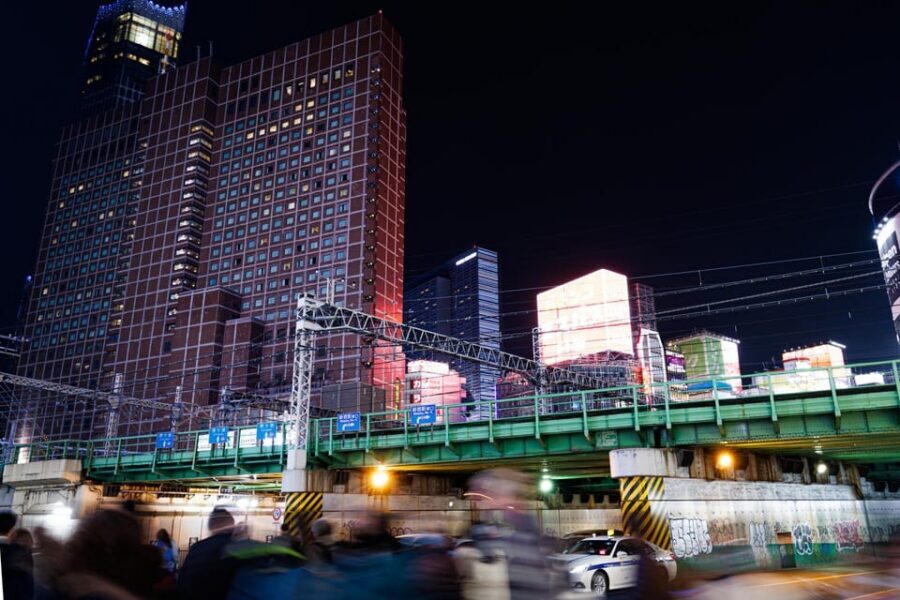 Tokyo: Dark Side of Tokyo Shinjuku Red Light Walking Tour - What You’ll Get From the Guide: Stories, Humor, and Food Leads