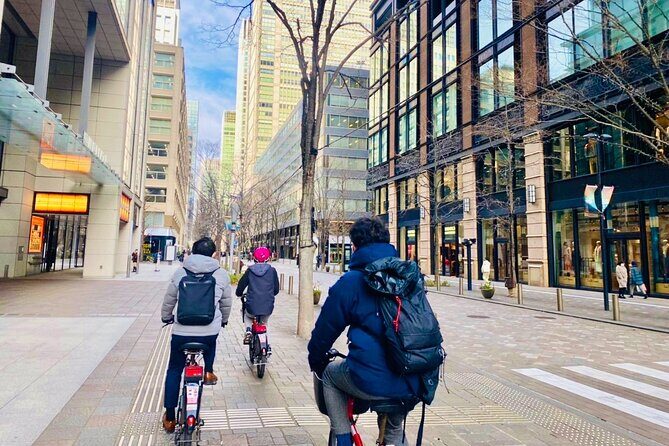 Tokyo Deep Inside Cycle Tour~3 Hours E Bike Tour around Tokyo - Jinbocho book district and Yasukuni Shrine: quiet history with room to breathe