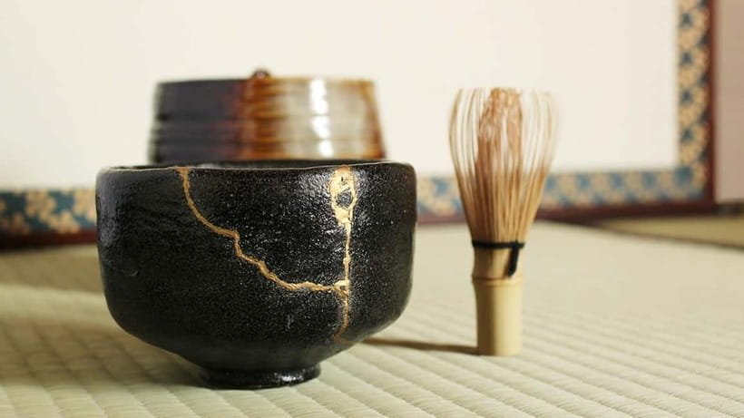 Tokyo: Discover the Art of Kintsugi in Ginza - The Kintsugi technique you’ll learn here: synthetic lacquer and metallic powder