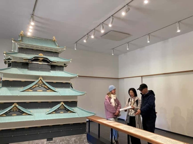 Tokyo, Edo Castle & East Garden of the Imperial Palace Tour - What you’ll see on the Imperial Palace East Garden walk