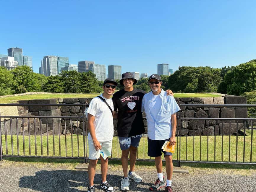 Tokyo: Edo Castle Ruins & Imperial Palace East Garden Tour - Imperial Palace East Gardens: Suwa tea-house vibes and the Ninomaru koi moment