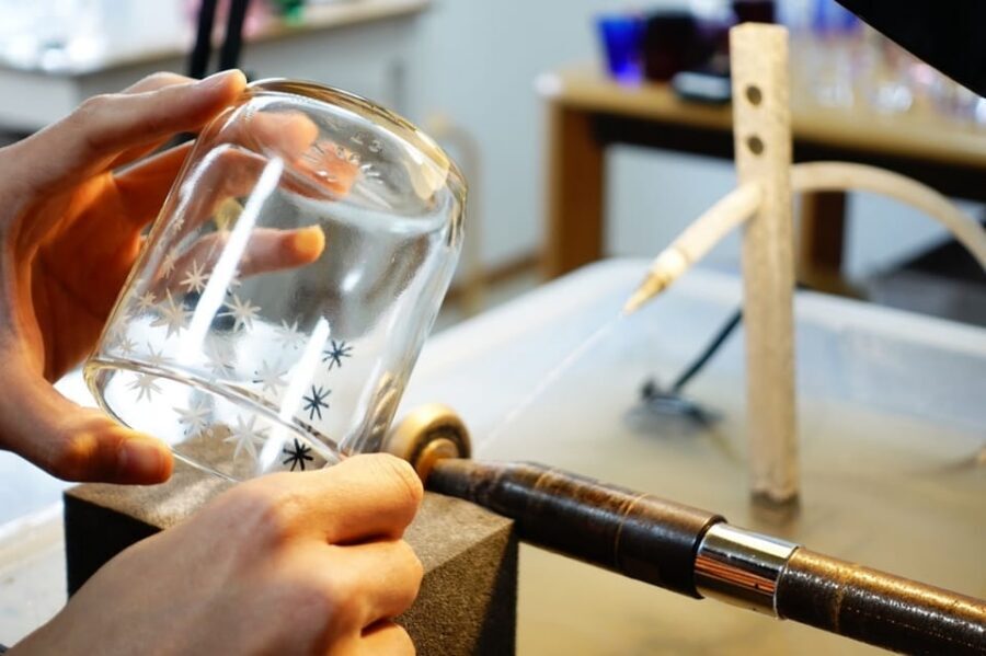 Tokyo: Edo Kiriko Traditional Glass Carving Class - Step-by-step: how the class day usually flows