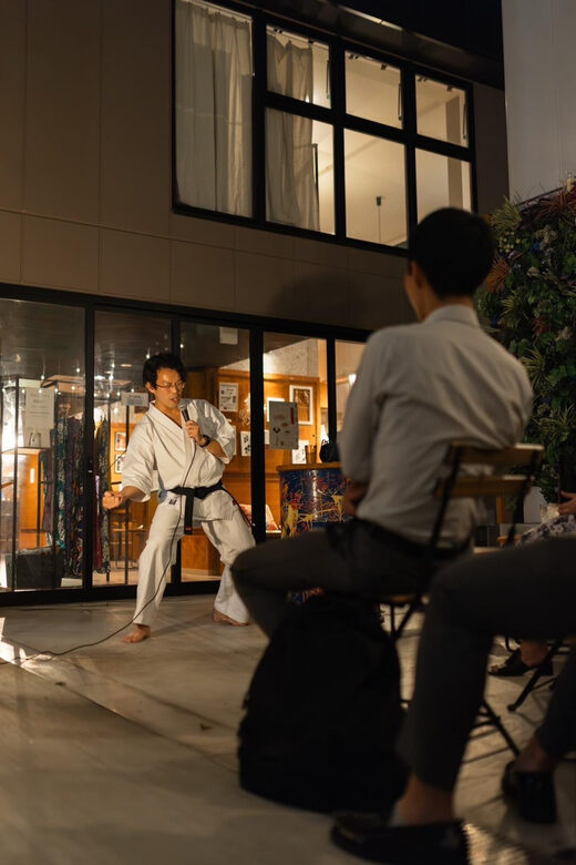 Tokyo: English Standup Comedy Night - Where it starts, where it might be held, and how to prepare