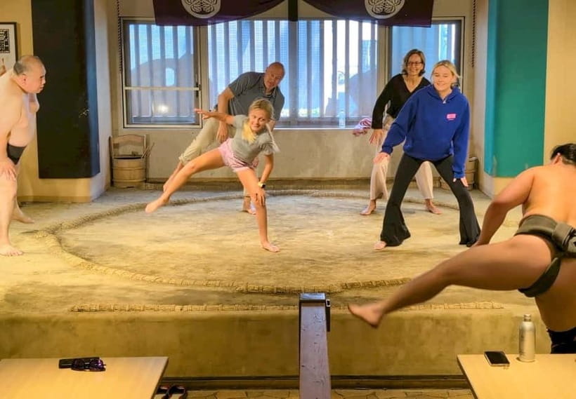 Tokyo: Family Sumo Workshop & Live Wrestling Show with Lunch - The mini chanko lunch: hearty hotpot that fits families
