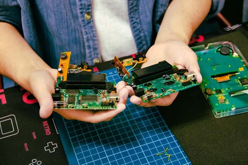 Tokyo: Gameboy Mod Workshop at Akihabara - The hands-on modding: taking apart and rebuilding without losing your mind