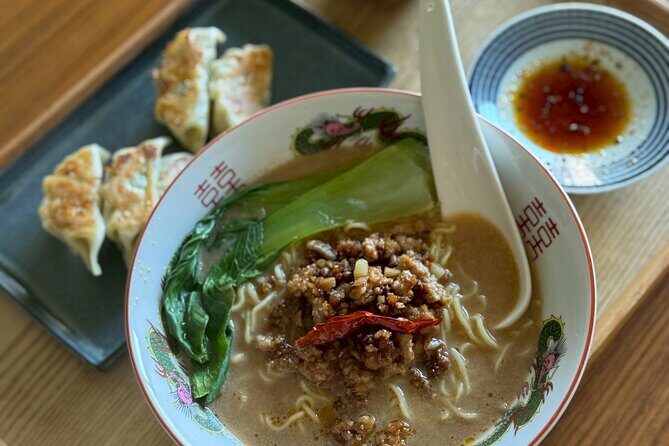 Tokyo Haneda: Bento & Ramen Gyoza Cooking Class in a Local home - The souvenir isn’t just cute—it’s useful