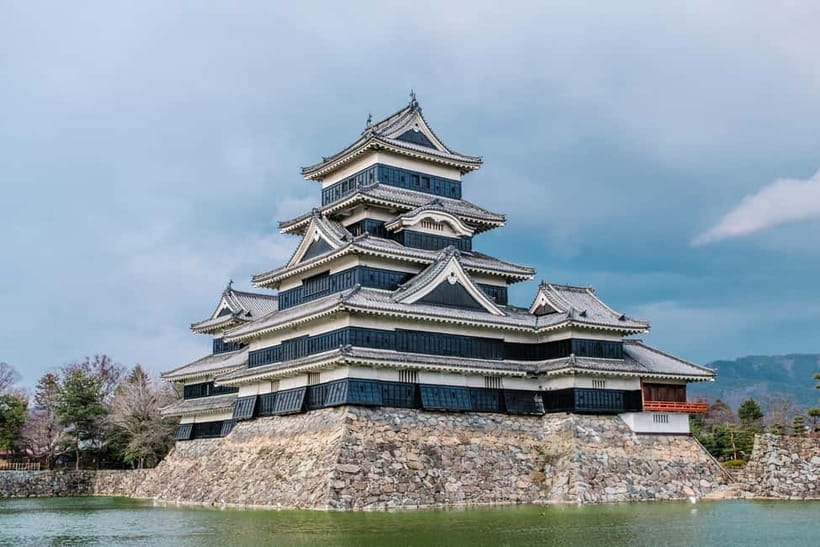 Tokyo: Iconic City Tour – Skytree, Shibuya & Imperial Palace - Tokyo Tower and Tokyo Skytree: two viewpoints, one skyline mindset