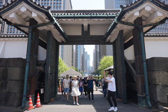 Tokyo: Imperial Palace and Shogun Historical Walking Tour - Practical tips to make this tour smoother