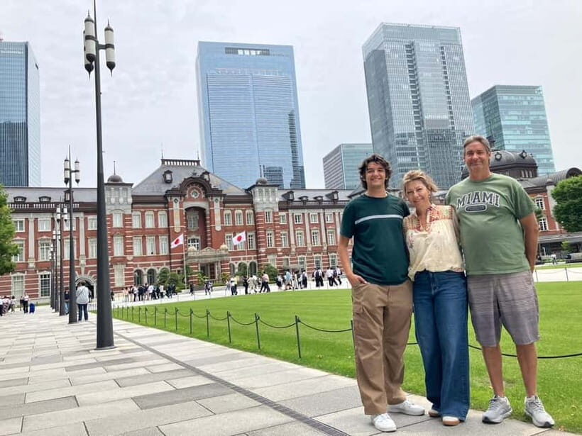 Tokyo: Imperial Palace East Gardens and Tokyo Station Tour - Key moments you’ll remember