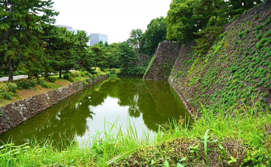 Tokyo: Imperial Palace Japanese History Walking Tour - What’s not included: Inner Palace access