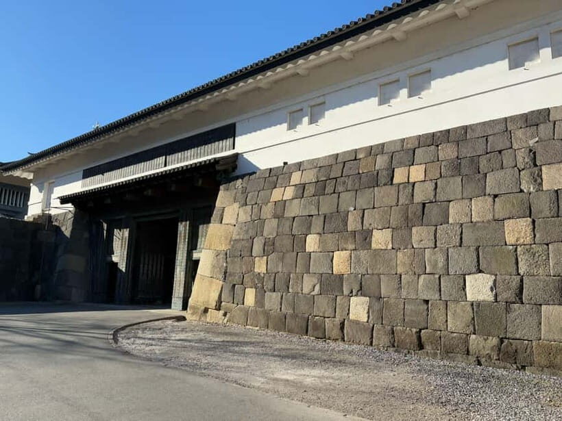 Tokyo: Imperial Palace with Nostalgic Alley Kagurazaka tour - Imperial Palace Meets Kagurazaka: The Real Point of This Route