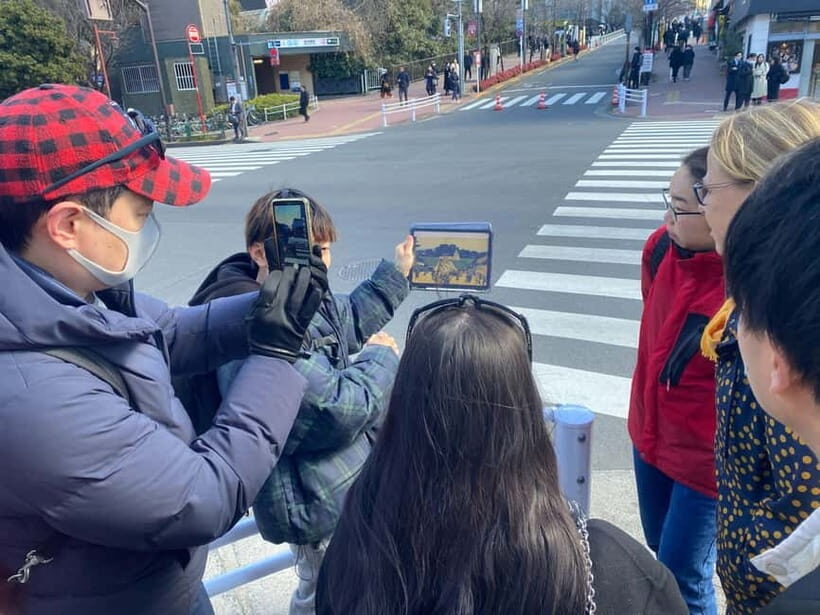 Tokyo: Imperial Palace with Nostalgic Alley Kagurazaka tour - The Little-Known Alley Moment: Culture and a Real Snack