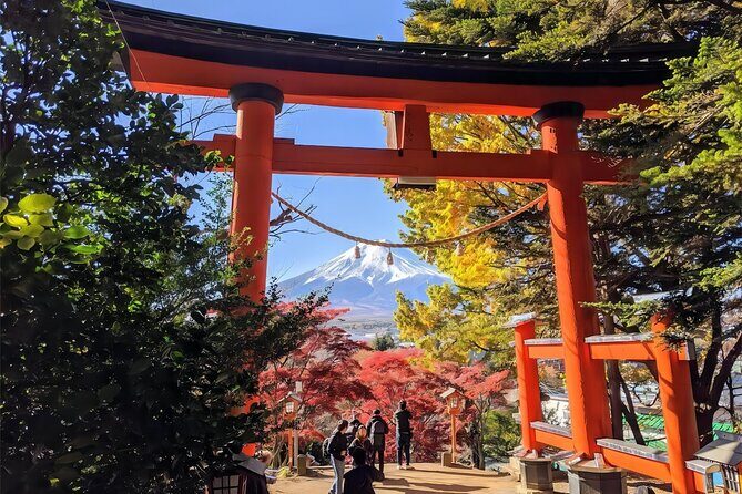 Tokyo: Instagram-Worthy Mt Fuji & Lake Kawaguchiko Day Trip - Lake Kawaguchiko Ohashi Bridge and the Oishi Park flower fields