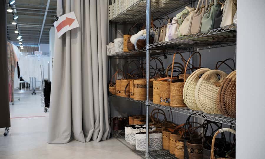 Tokyo : Kimono Rental in Asakusa Provided by RikaWafuku - Sandals, Walking Comfort, and Getting Your Day Back