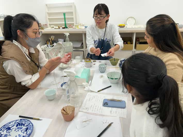 Tokyo: Kintsugi Workshop to Learn the Art of Golden Joinery - The 2-hour workshop: what your session likely looks like