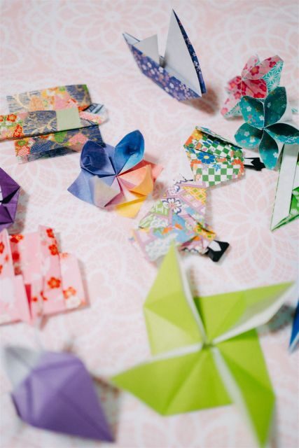 Tokyo: Learn Traditional Origami with a Local - Choosing your models: cranes, frogs, samurai, and the fun factor