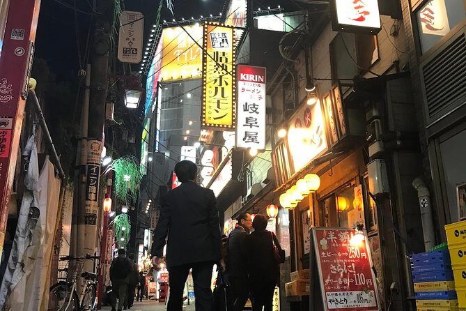 Tokyo life after 5 - Foods & Drinks - Stop 3: Shinjuku Golden Gai for One to Two Bars With Big Personality