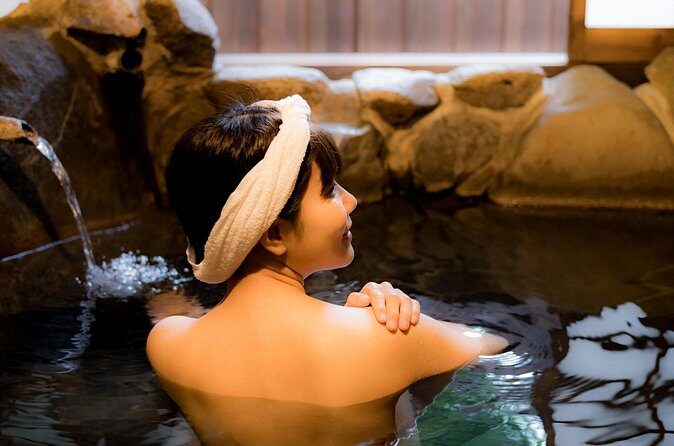 Tokyo Local Tattoo Friendly Public Bath Experience - Towel setup, soap, and what’s included at the bath