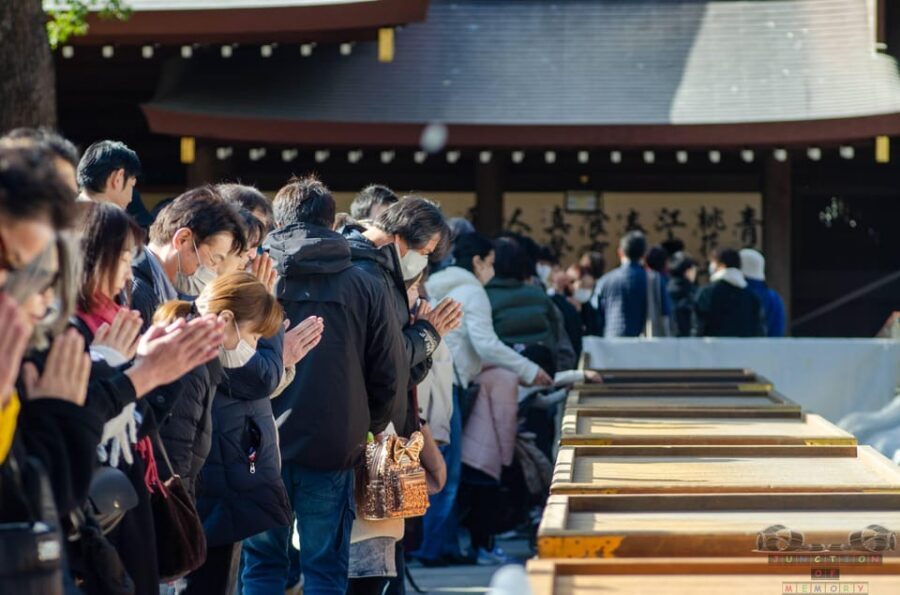 Tokyo: Meiji Jingu, Harajuku, Shibuya, and Shijuku Tour - Don Quijote shopping breaks for affordable Tokyo souvenirs