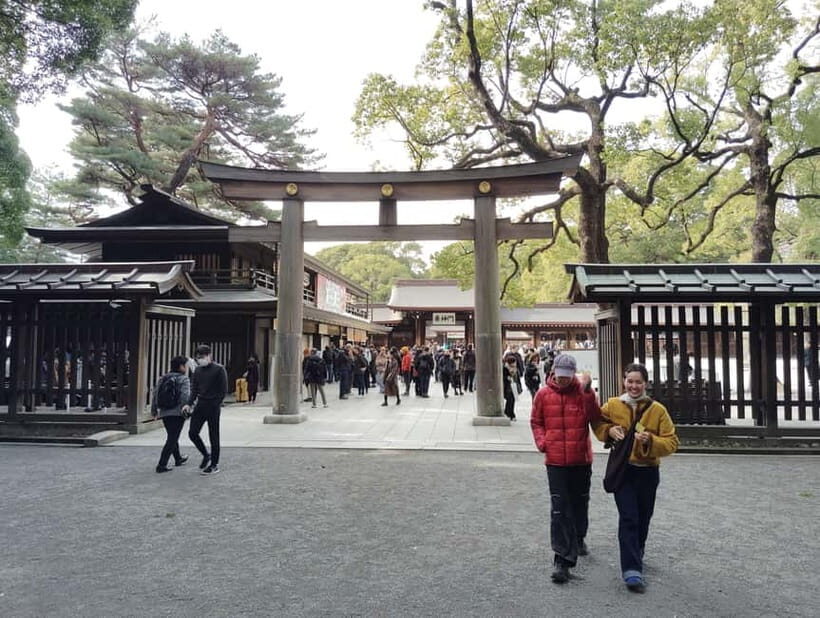 Tokyo: Meiji Jingu Shrine & Inner Garden Guided Tour (2h) - Starting at Ichinotorii: your tour’s built-in sense of direction