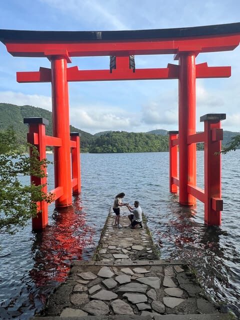 Tokyo: Mount Fuji and Hakone private sightseeing tour - Kitaguchi-hongu Fuji Sengen Shrine: calm, guided, and worth slowing down