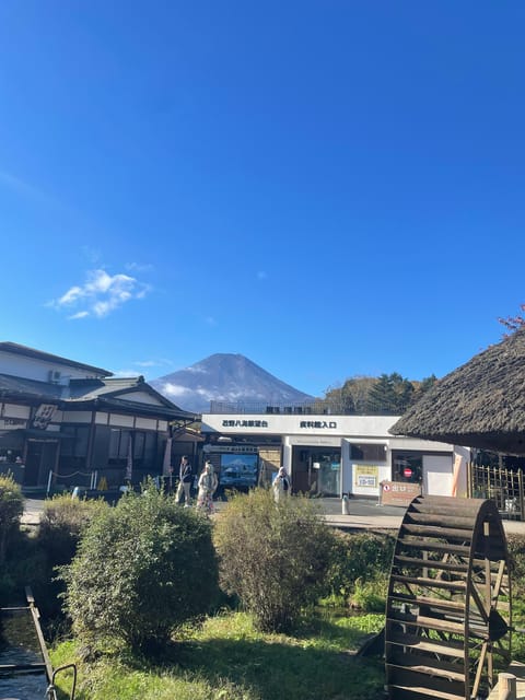 Tokyo: Mount fuji & Hakone Private Day Tour - Kitaguchi-hongu Fuji Sengen Shrine: A Scenic Detour Worth the Stop Time