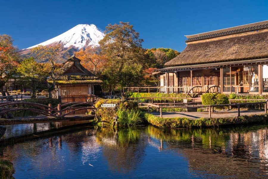 Tokyo: Mt. Fuji, Arakurayama Sengen Park, Oshino Hakkai Tour - Oshino Hakkai: calm spring-water scenery and reflective pauses