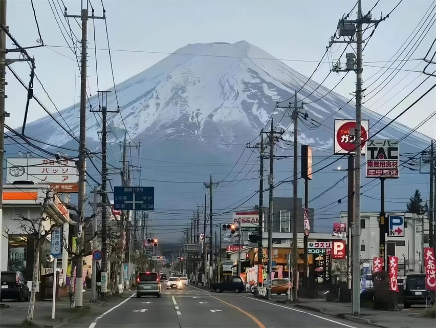 Tokyo: Mt. Fuji & Lake Kawaguchi Instagram Full Day Trip - Oshino Hakkai: Eight Ponds of Spring Water and Real Small-Town Pace