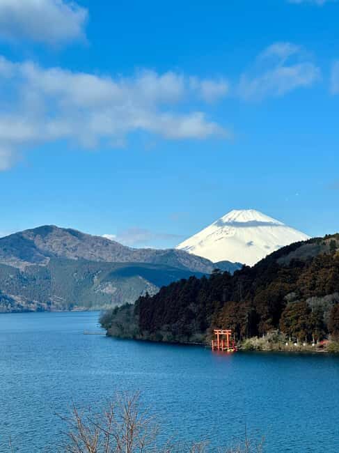 Tokyo: Mt. Fuji & Lake Kawaguchi Private Tour with Transfer - Lake Kawaguchi plus Oishi Park: a calm reset between iconic spots