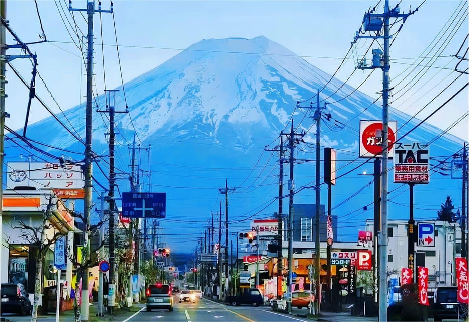 Tokyo: Mt Fuji Lake Kawaguchi & Yamanaka Hot Spring Day Tour - Kawaguchiko Station Lawson break and the Hikawa Clock Shop streets