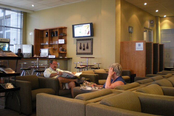 Tokyo: Narita International Airport VIP Lounge Access - Narita Airport VIP lounge access: the actual value of 2–4 hours