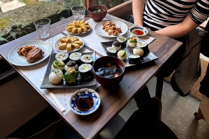 Tokyo: Night Cooking Class: 5 Home-Cooked Japanese Dishes - Sake and beer pairing: the logic behind nomikai