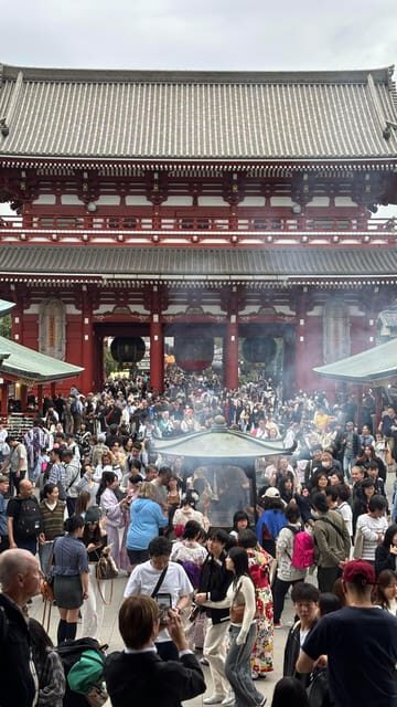 Tokyo Private Customizable Tour with a Local Guide - Pickup and Nakamise Street: Getting Your Bearings in Asakusa