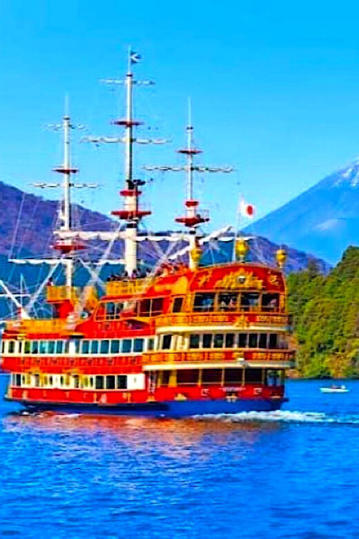 Tokyo: Private Mount Fuji and Hakone Day Trip with Guide - Oshino Hakkai: a focused first stop for Fuji-area atmosphere (about 1 hour)