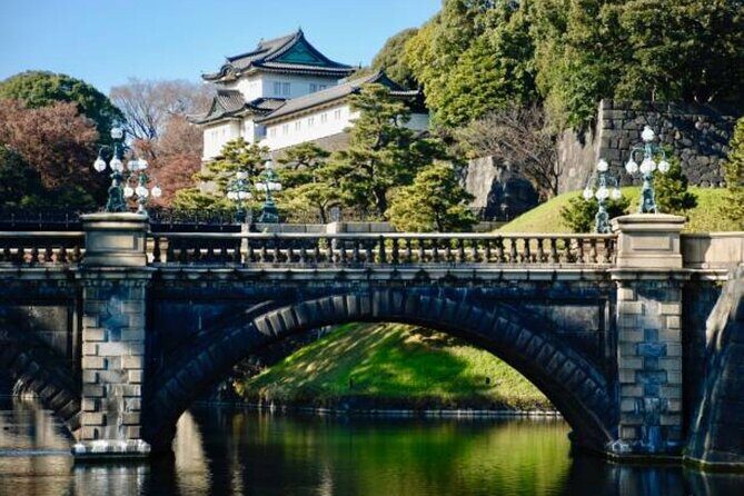 Tokyo Private Tour in Luxury Vehicle with English Guide - Imperial Palace Area: A Calm Start in Chiyoda