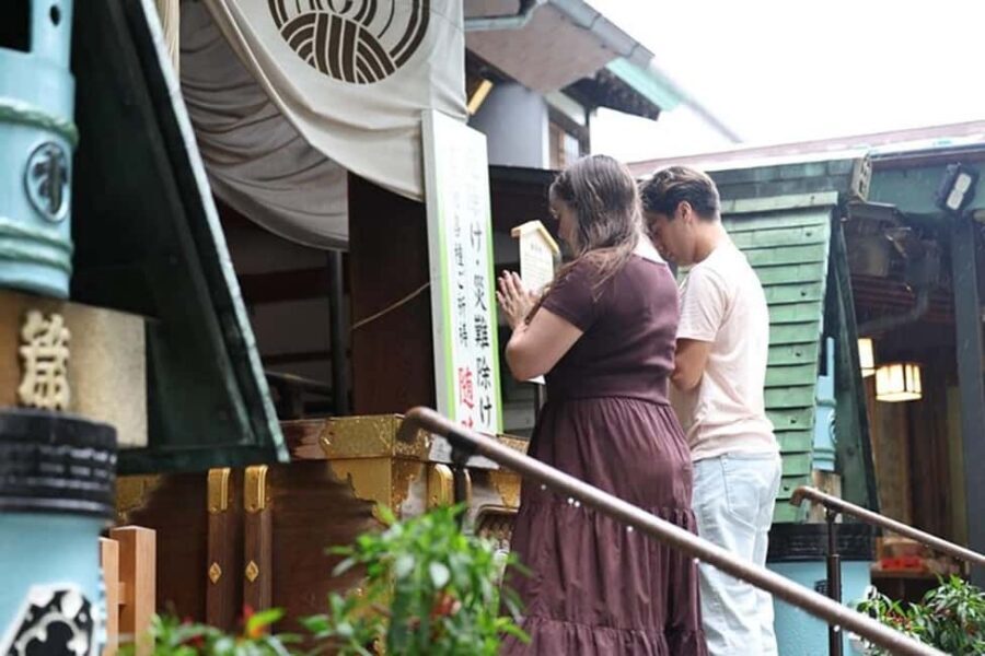 Tokyo: Private Tsukiji Fish Market Tour with 3 food stops - The one drawback to consider: depth vs. momentum